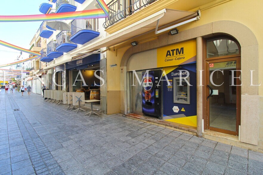Retail in Sitges, Barcelona to rent - Interior Photo - Image 2 of 2