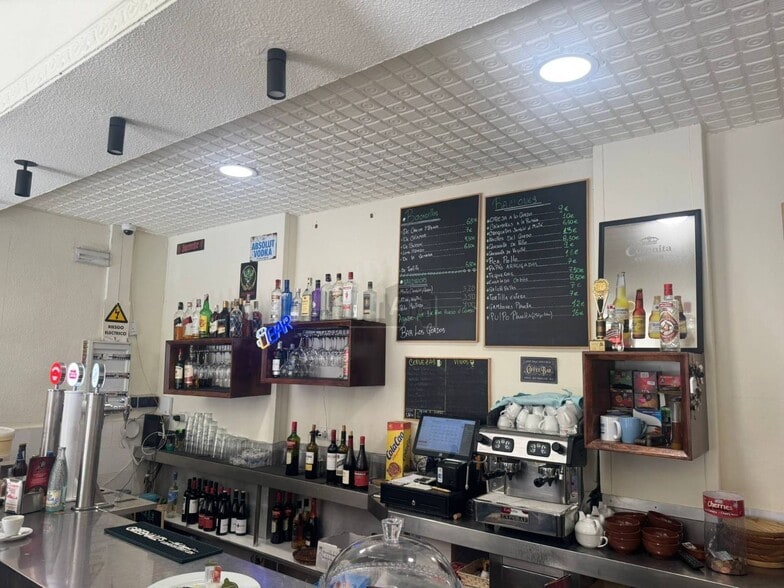 Retail in Madrid, Madrid to rent - Interior Photo - Image 3 of 3
