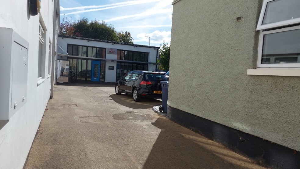 Grove Street, Summertown, Oxford portfolio of 2 properties for sale on LoopNet.co.uk - Building Photo - Image 2 of 9