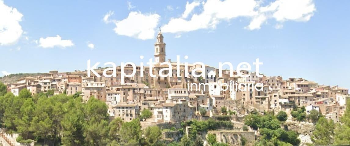 Retail in Bocairent, Valencia to rent Building Photo- Image 1 of 25