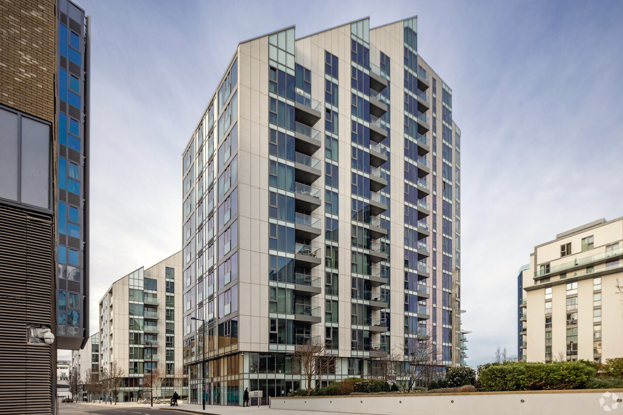 5 Eastfields Av, London to rent Building Photo- Image 1 of 13