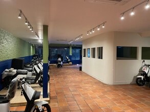 91-101 High St, Croydon to rent Interior Photo- Image 1 of 6