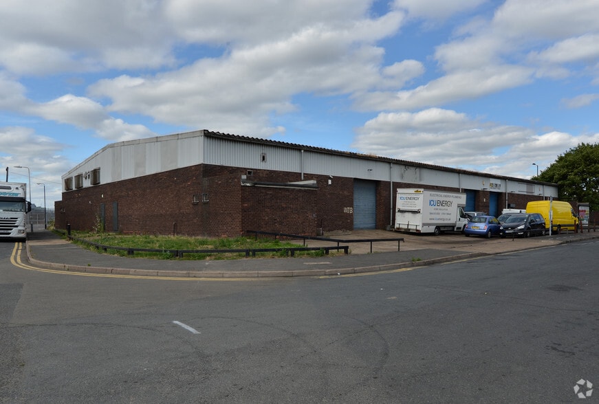 Leyton Rd, London to rent - Primary Photo - Image 1 of 4