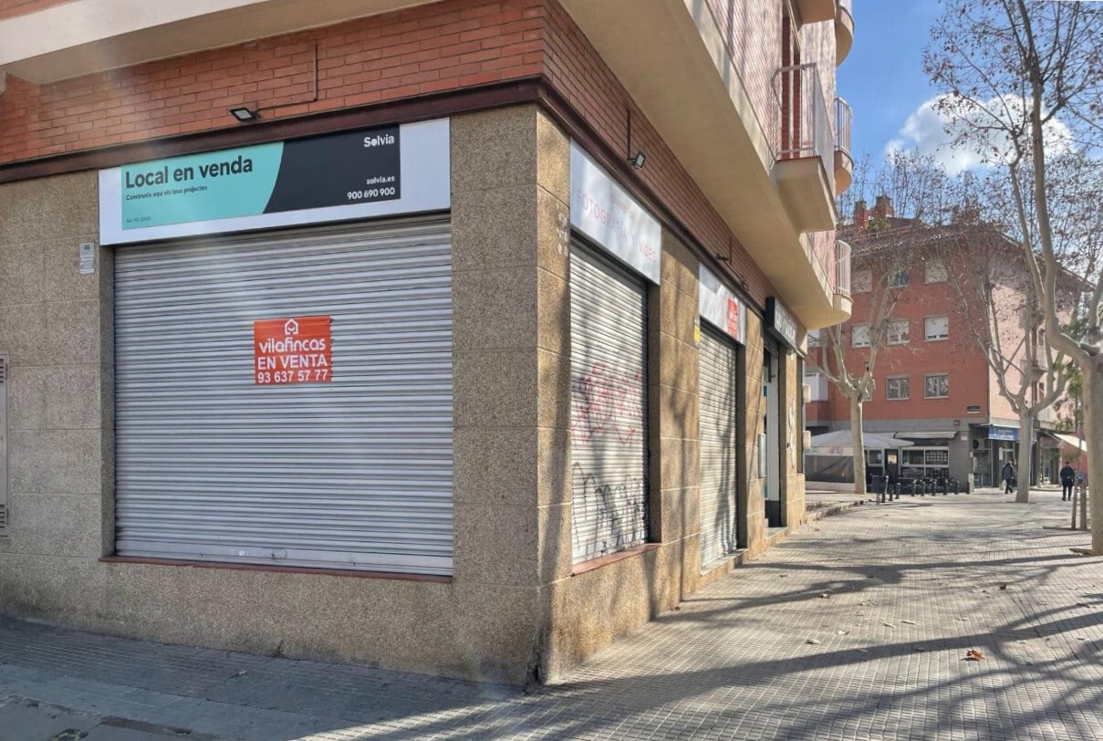 Retail in Viladecans, Barcelona to rent Primary Photo- Image 1 of 3