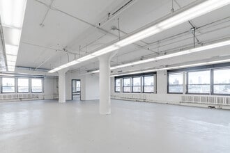 47-09 30th St, Long Island City, NY for rent Interior Photo- Image 1 of 20