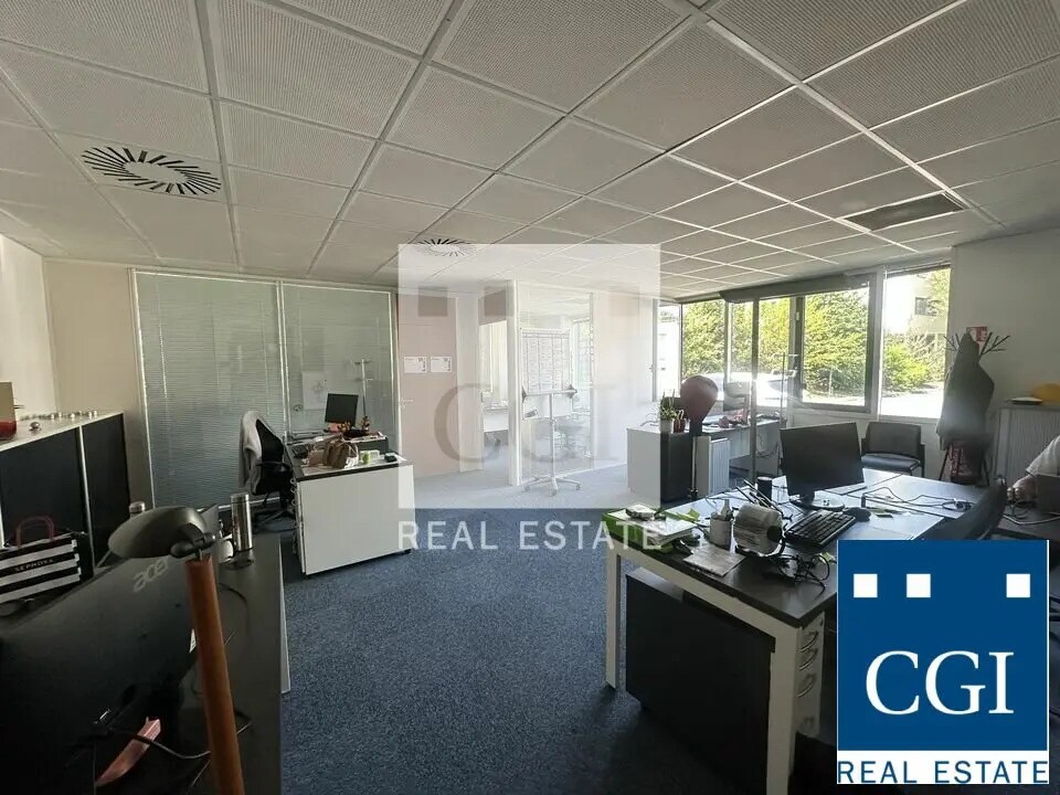 Office in Eybens to rent Building Photo- Image 1 of 11