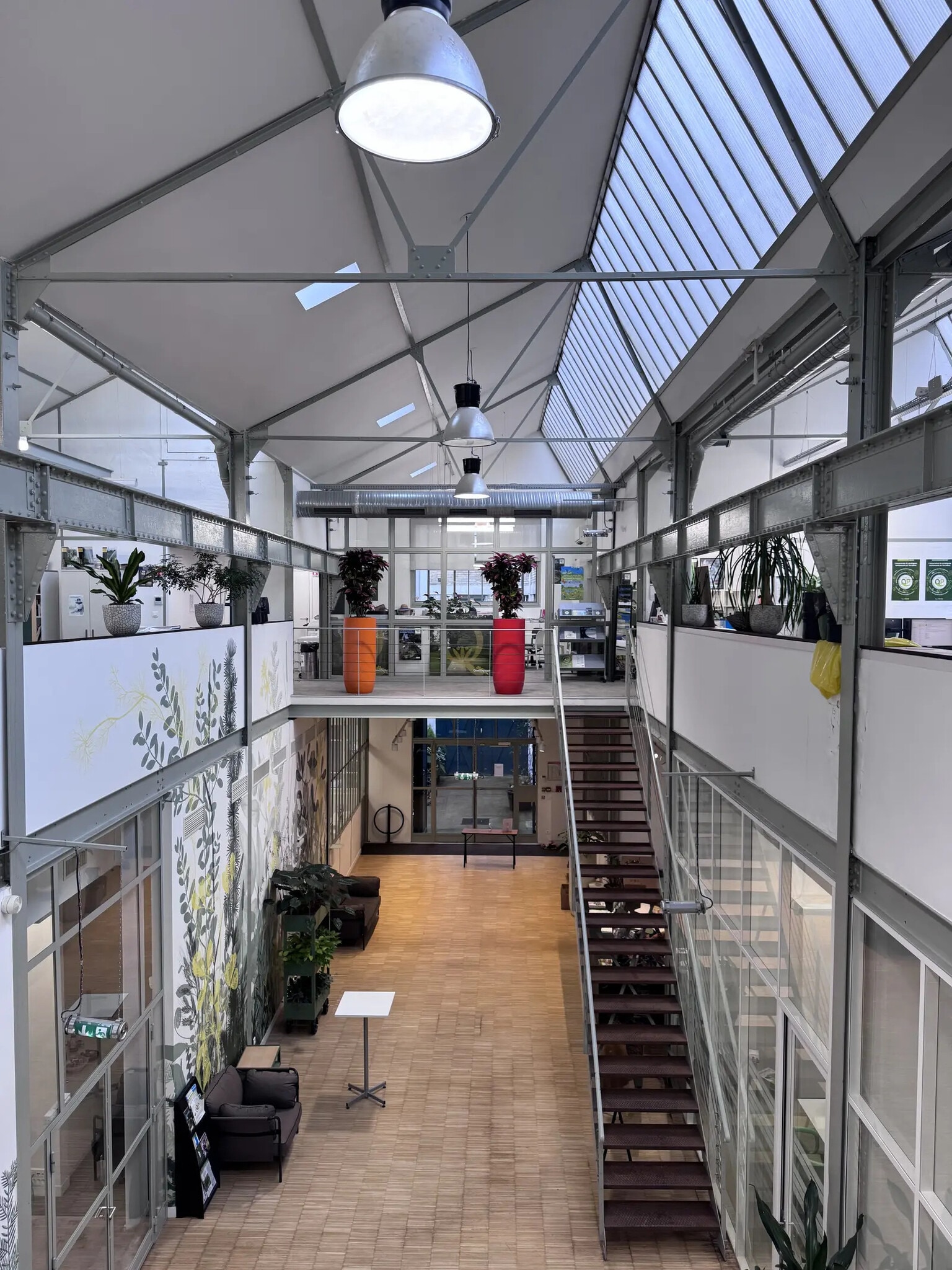 Office in Paris for sale Interior Photo- Image 1 of 9