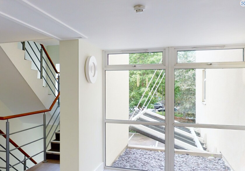 Holly Walk, Leamington Spa for sale - Interior Photo - Image 3 of 5