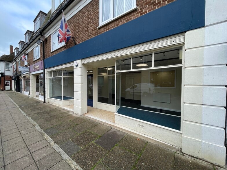 141 High St, Hythe to rent - Building Photo - Image 2 of 23