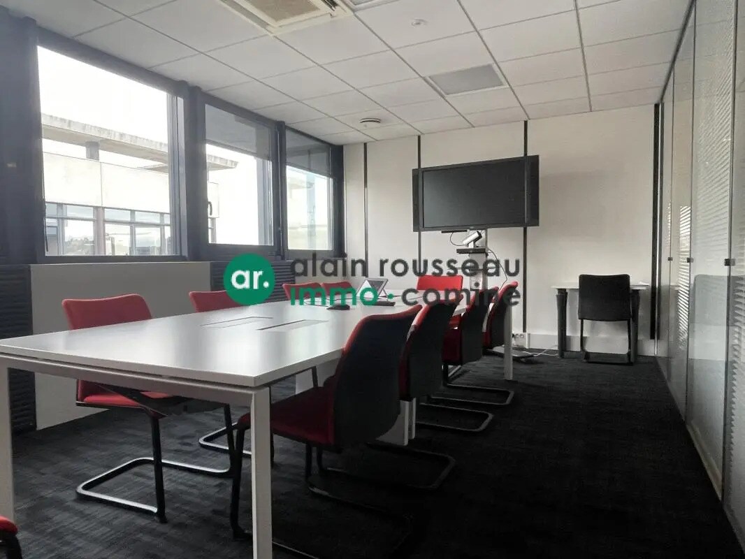 Office in Angers for sale Interior Photo- Image 1 of 6