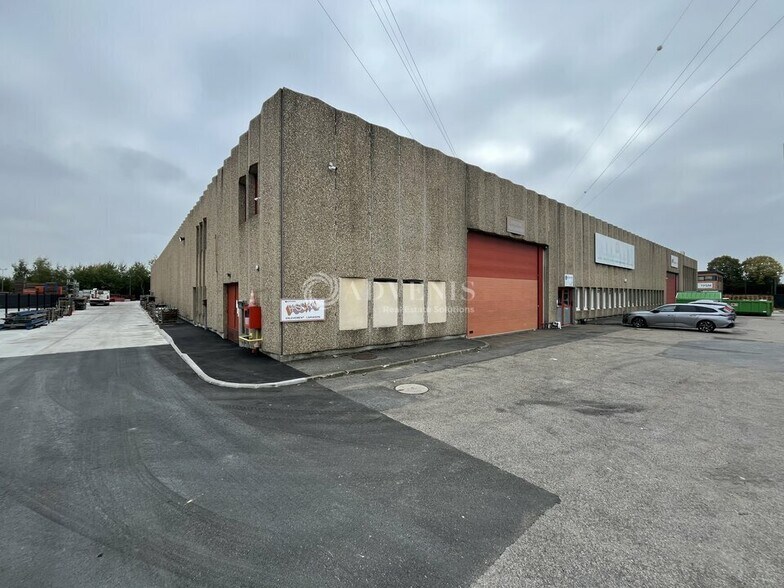 Industrial in Moissy-Cramayel to rent - Building Photo - Image 2 of 10