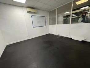 Light Industrial in Montigny-lès-Cormeilles to rent Interior Photo- Image 2 of 10