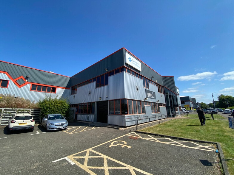 145 Summerlee St, Glasgow to rent - Building Photo - Image 2 of 15