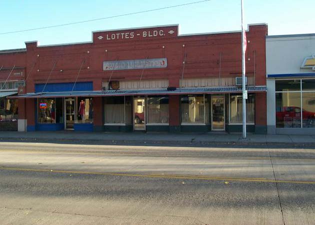 1413 Adams Ave, La Grande, OR for sale - Primary Photo - Image 1 of 1