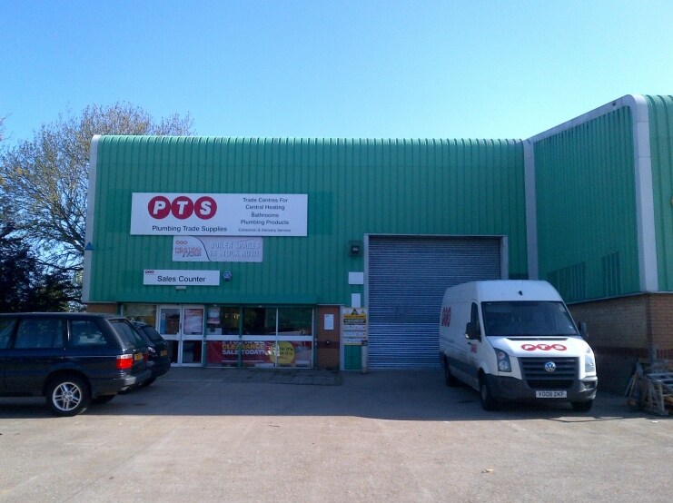 Blenheim Rd, Epsom KT19 9XX UK