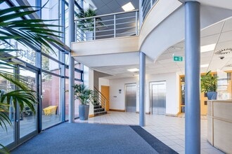 Wakefield Rd, Morley to rent Interior Photo- Image 2 of 6