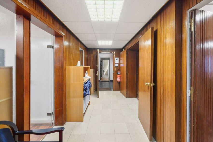 9 Rue Vaudétard, Issy-les-Moulineaux to rent - Interior Photo - Image 3 of 9