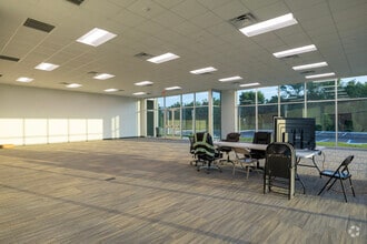 1751 Suddath Park St, Tampa, FL to rent Interior Photo- Image 2 of 17