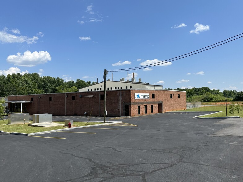 119 Metrolina Dr, Shelby, NC for sale - Building Photo - Image 3 of 90