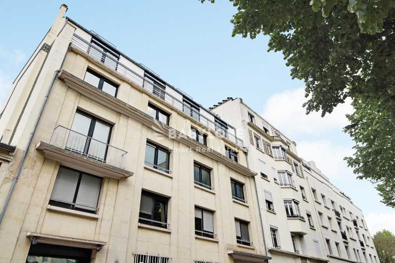 Office in Levallois-Perret to rent - Building Photo - Image 2 of 15