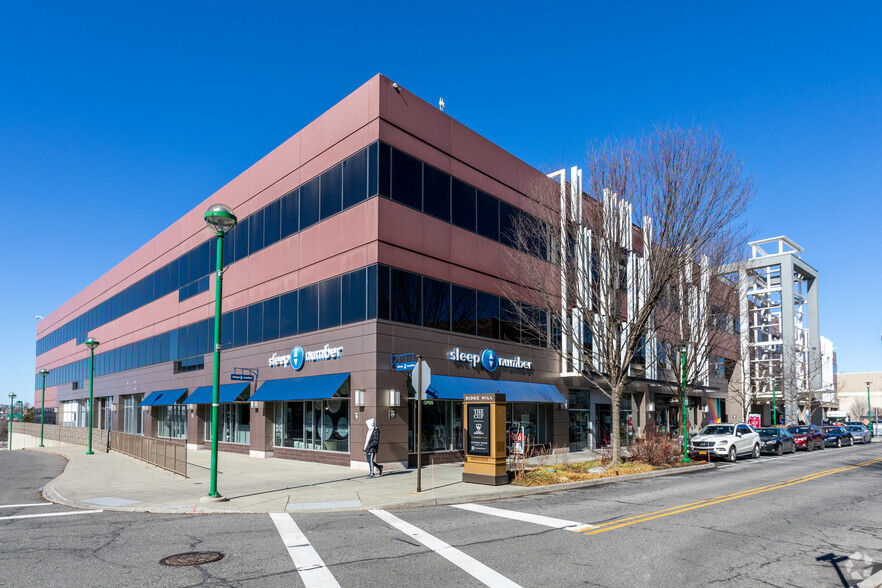 73 Market St, Yonkers, NY for rent - Building Photo - Image 1 of 4