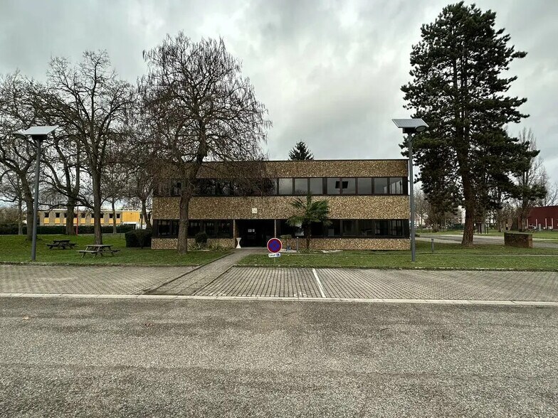 Office in Lingolsheim to rent - Building Photo - Image 1 of 7