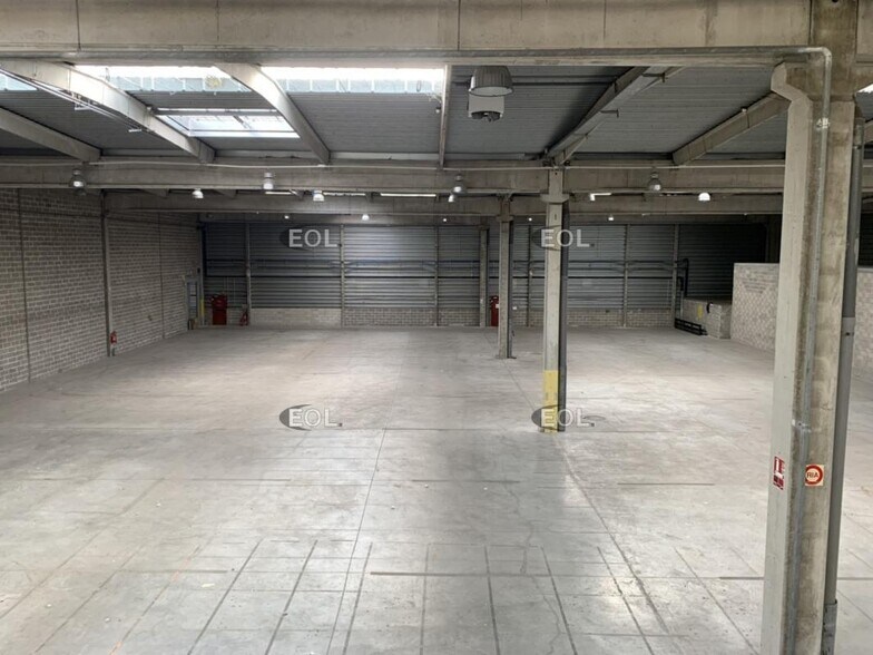 Industrial in Sucy-en-Brie to rent - Building Photo - Image 3 of 7