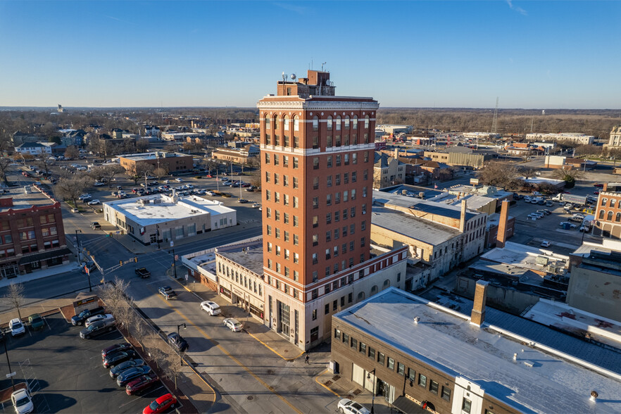 19 S 6th St, Terre Haute, IN for sale - Building Photo - Image 1 of 1