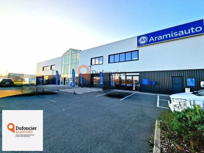 Location Bureaux 230 m²