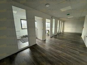 Light Industrial in Cergy to rent Interior Photo- Image 2 of 4