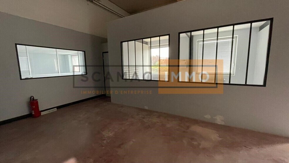 Industrial in Gennevilliers to rent - Interior Photo - Image 3 of 23