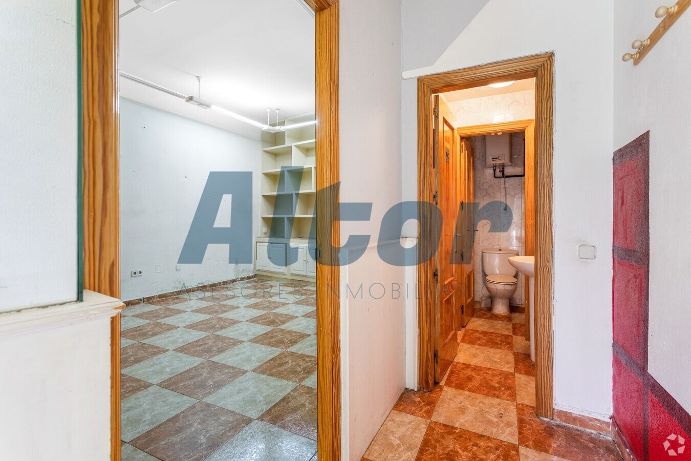 Madrid, MAD 28005 - Unit Puerta 01, Esc. 1 -  - Interior Photo - Image 1 of 13