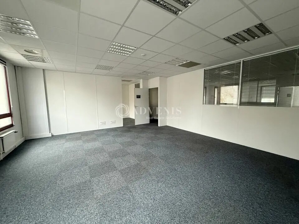 Location Bureaux 171 m² à 2 047 m² - Photo 1
