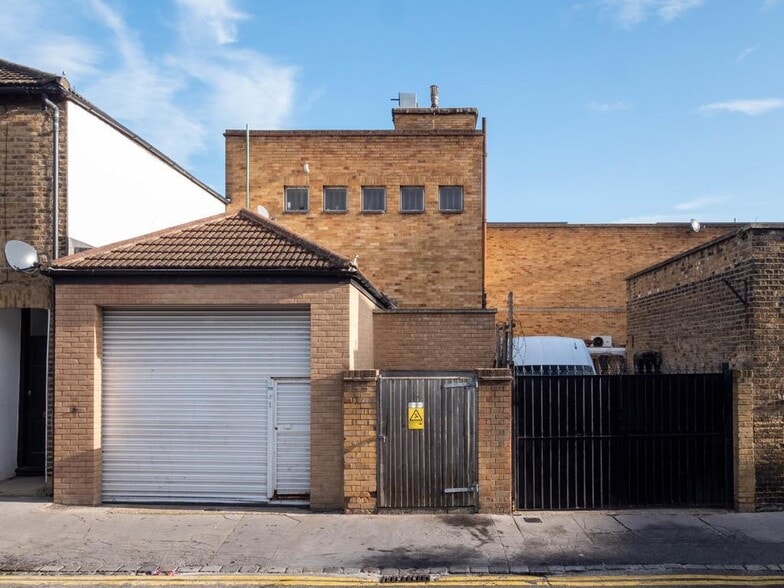 14-15 High St, London for sale - Building Photo - Image 2 of 10