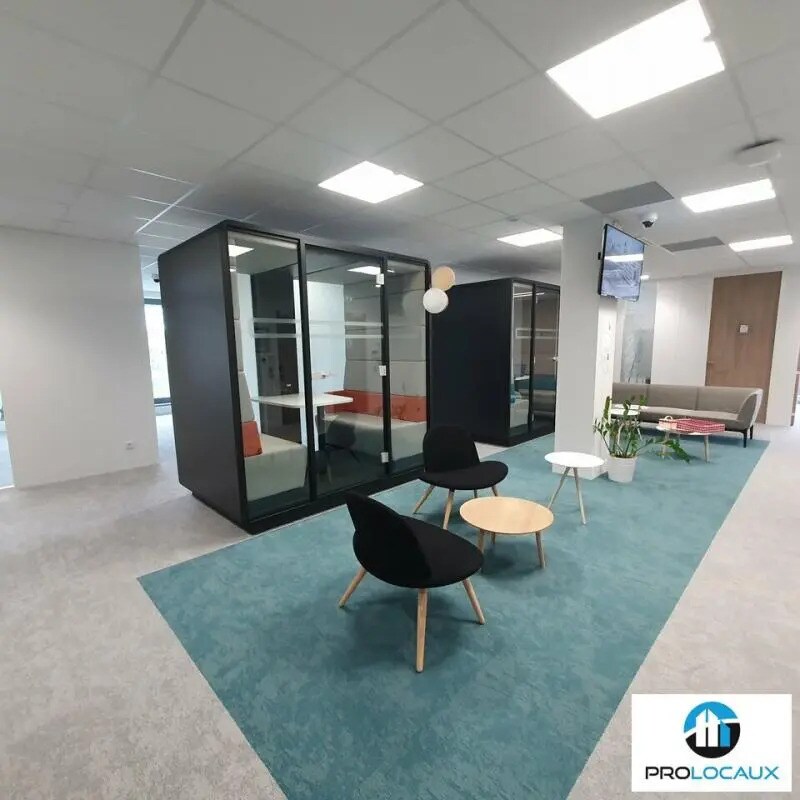 Office in Grenoble to rent Interior Photo- Image 1 of 13
