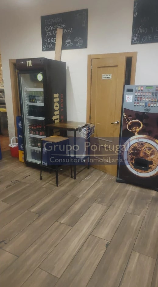 Retail in Madrid, Madrid to rent Interior Photo- Image 1 of 4