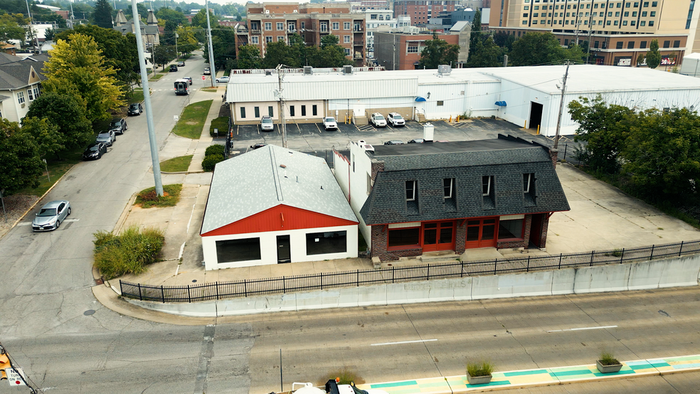 322 W 3rd St, Bloomington, IN for sale - Building Photo - Image 1 of 35