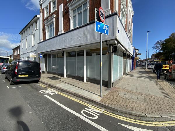 85-87 Albert Rd, Southsea to rent - Building Photo - Image 2 of 3