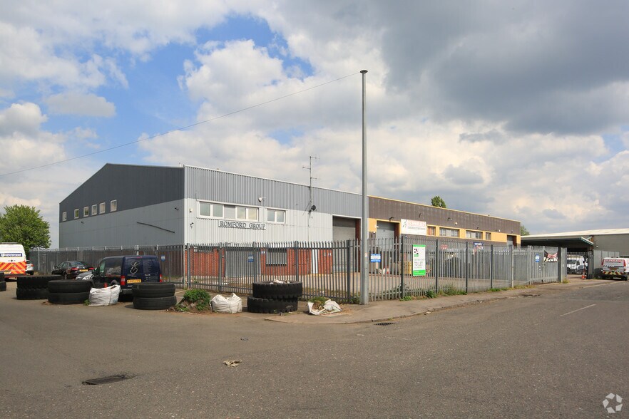 Thurrock Park Way, Tilbury for sale - Primary Photo - Image 1 of 3