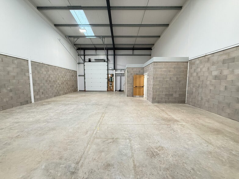 4 Trent Way, Yaxley to rent - Building Photo - Image 2 of 9