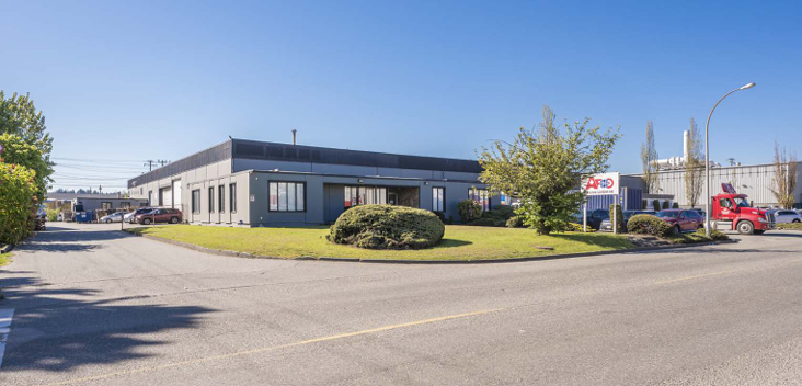 938-940 Cliveden Av, Delta, BC for rent - Primary Photo - Image 1 of 1