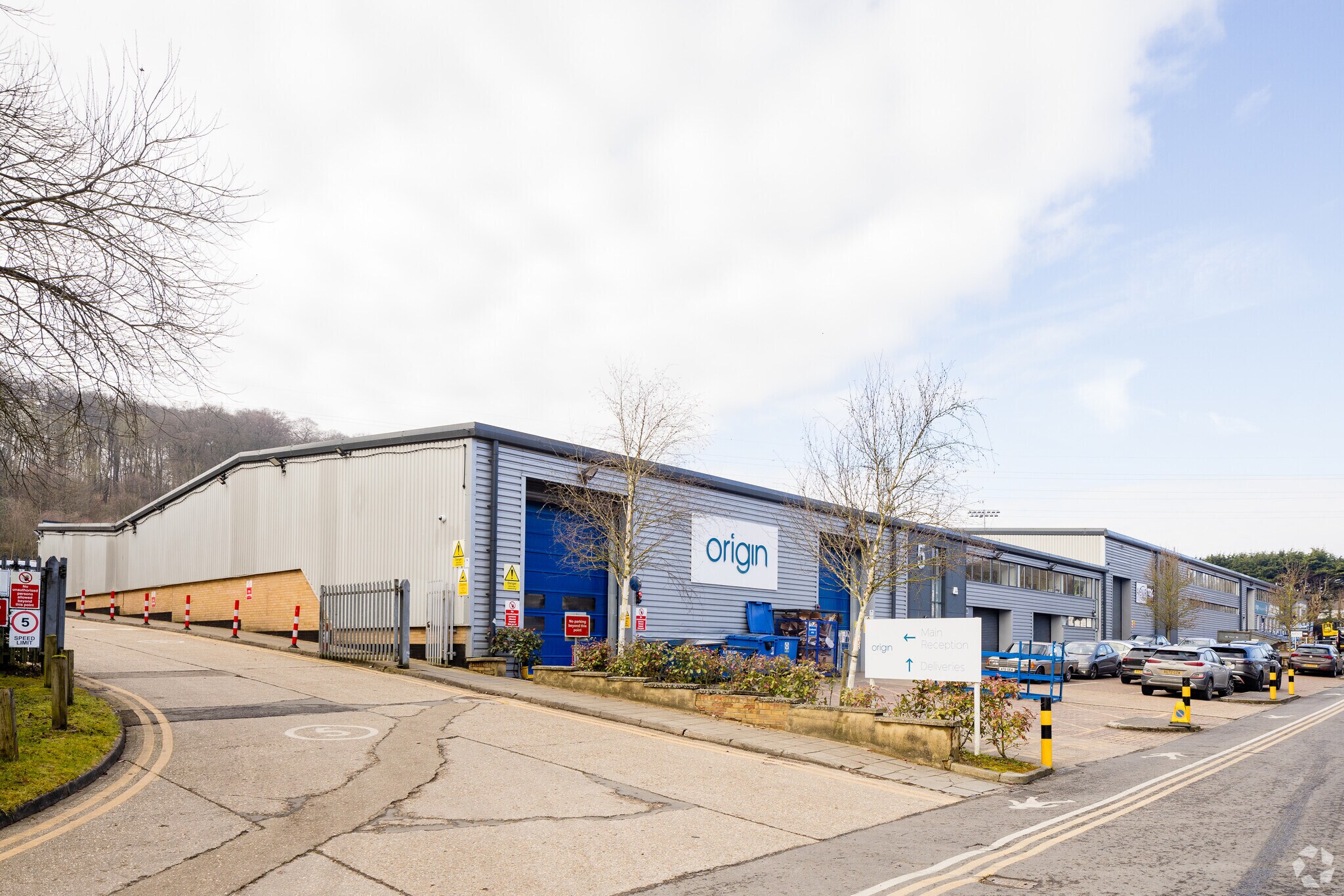 Hillbottom Rd, High Wycombe for sale Primary Photo- Image 1 of 1