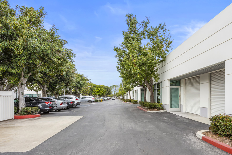 200 Technology Dr, Irvine, CA for rent - Building Photo - Image 1 of 10