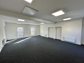 33-35 Malone Rd, Belfast to rent Interior Photo- Image 2 of 4