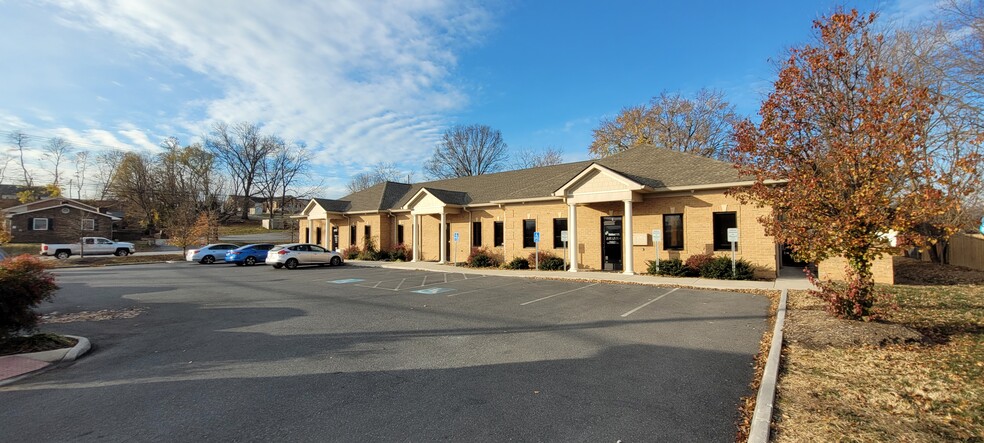 1100-1122 N Shenandoah Ave, Front Royal, VA for sale - Building Photo - Image 1 of 1