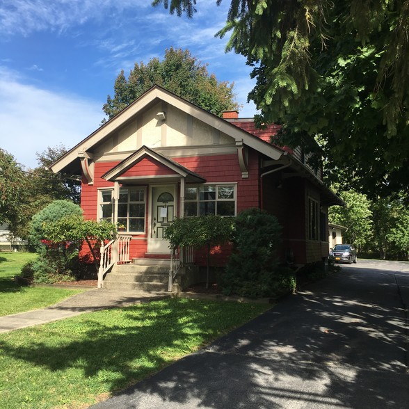 10560 Main St, Clarence, NY for sale - Building Photo - Image 1 of 1