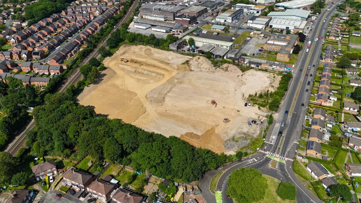 Wigman Rd, Nottingham to rent Building Photo- Image 1 of 3