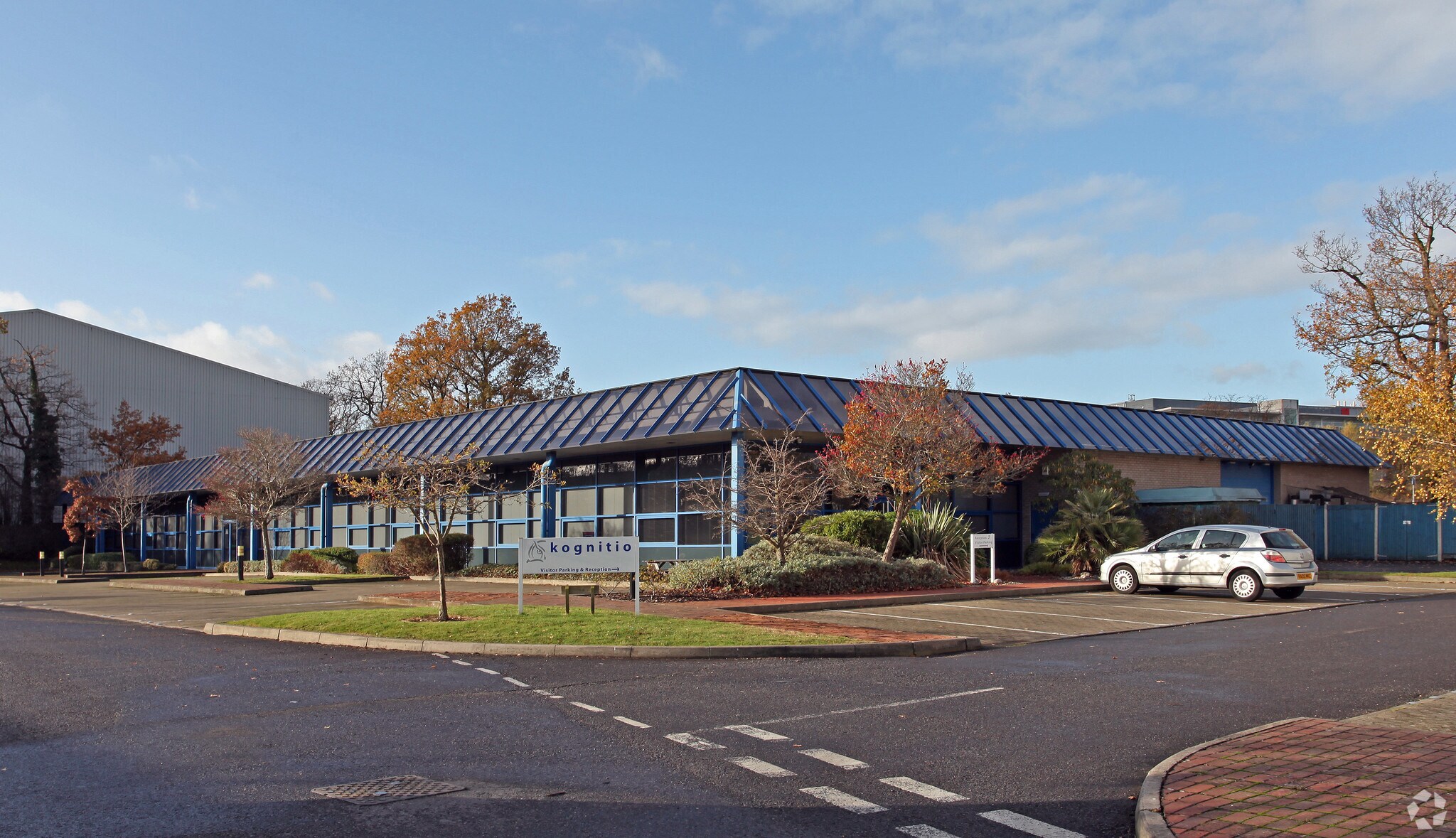 Cookham Rd, Bracknell for sale Primary Photo- Image 1 of 1