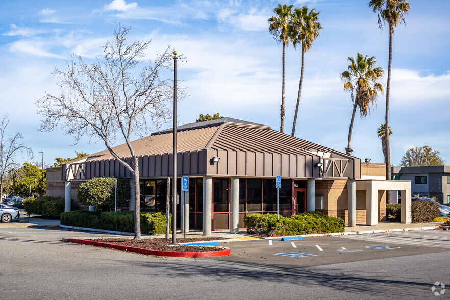 1655 Hollenbeck Ave, Sunnyvale, CA for rent - Building Photo - Image 3 of 10