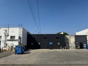 130 N La Brea Ave, Los Angeles, CA to rent Building Photo- Image 2 of 2